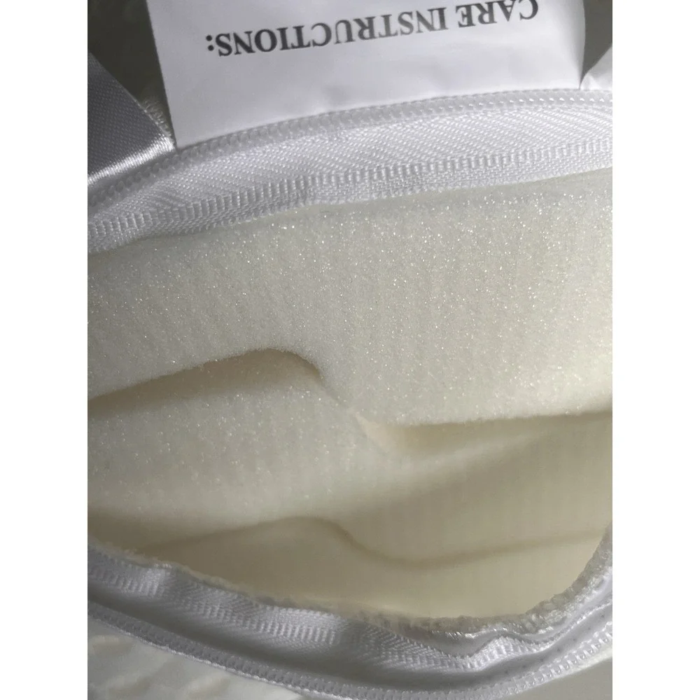 UTTU pillow sandwich